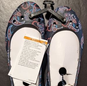 Crocs Kadee Florals Women's Ballet Flats 206207 Paisley/Floral/Navy Size 5 NWT